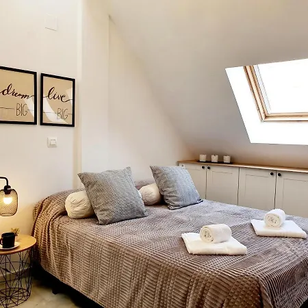 דירה Captain's Penthouse פואנגירולה